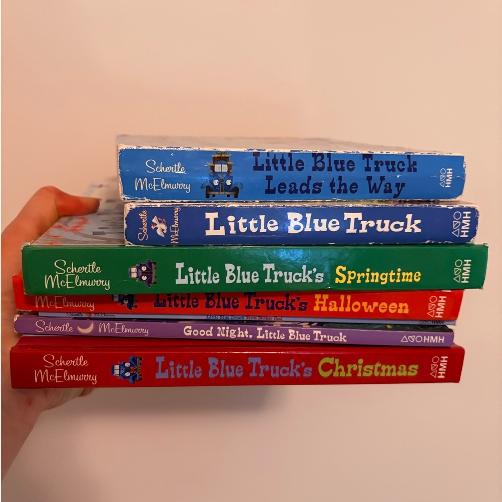 Little Blue Truck Book Set by - Multicolor
